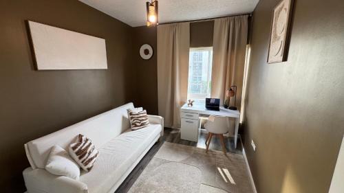 Arouca Apartment | Vive Luxe Condo w Pool & 247 Security near Airport