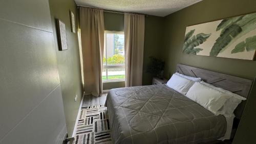 Arouca Apartment | Vive Luxe Condo w Pool & 247 Security near Airport