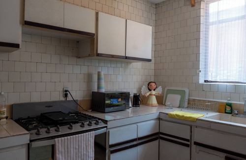 Ruta Independencia Apartment | Vive Oaxaca: Secure Parking and Space for Groups