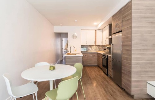 Plateau Mont Royal Apartment | Vivez la vie Montréalaise