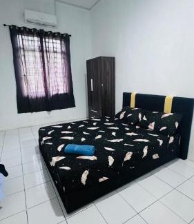Kampung Tambalugu House | Vivi Villa Homestay