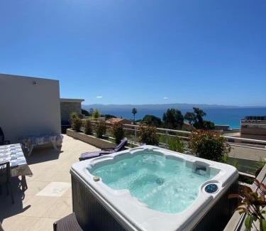 Ajaccio Villa | VIzzavona piscine et jacuzzi