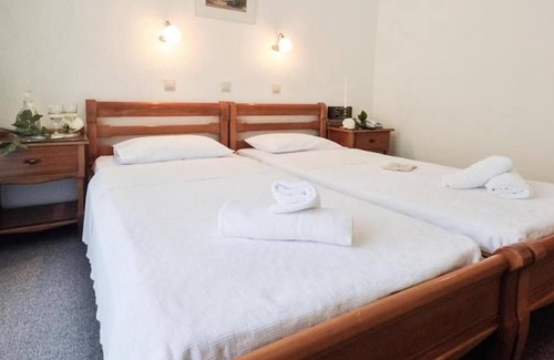 Ormos Prinou House | Vlachogiannis Hotel - Triple Room 1