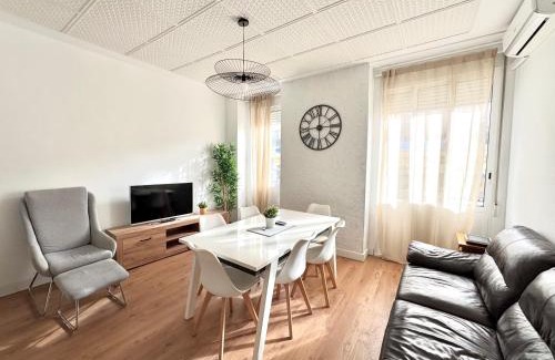 La Roqueta Apartment | Vlc Center 4 Room Apartment