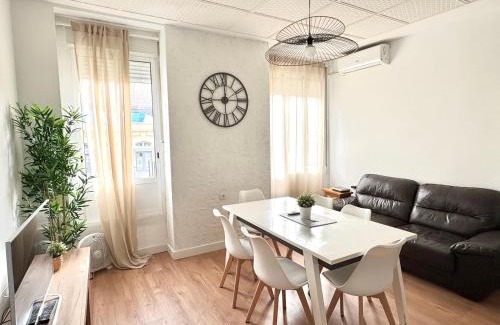 La Roqueta Apartment | Vlc Center 4 Room Apartment