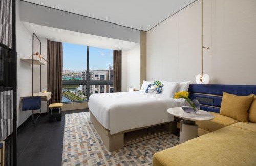 Minhang Hotel | voco Suites Shanghai Hongqiao CBD by IHG