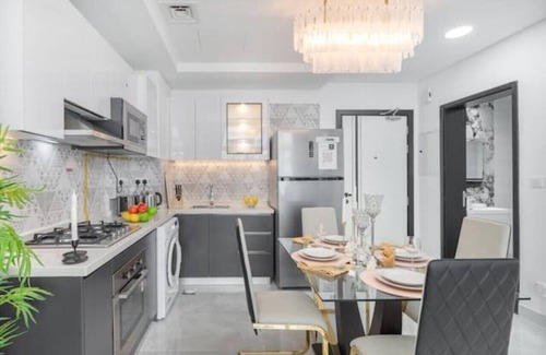 Discovery Gardens Apartment | Vogue| Elegance at Pearlz by Danube