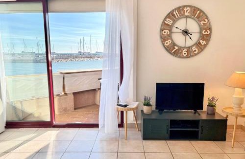 Fos-sur-Mer Apartment | Voile de Mer 1 - Les Pieds dans l'eau, CLIM, Wifi, 2 personnes