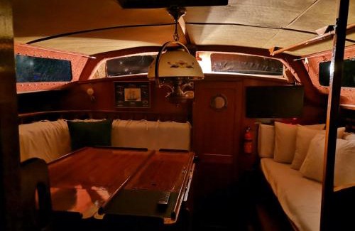 Cap d'Agde Boat Rental | Voilier de Collection