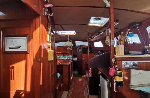 Cap d'Agde Boat Rental | Voilier de Collection