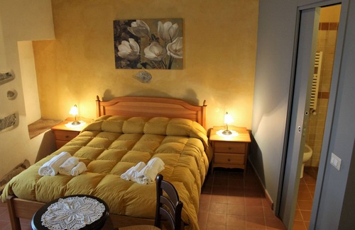 Trecastagni House | VOLCANO HOUSE with great view and relax pool. Old lava stones house renovated