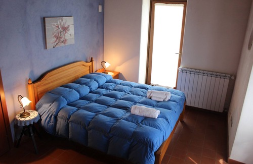 Trecastagni House | VOLCANO HOUSE with great view and relax pool. Old lava stones house renovated