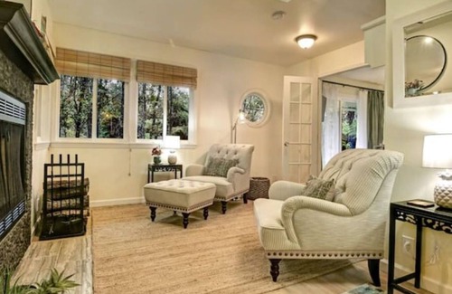 Royal Hawaiian Estates Cottage | Volcano Plantation Cottage Volcanoes National Park 2 bedroom 1 bath