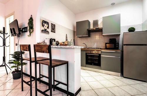 Camnago Volta Apartment | Volta hub- parking lot and garden Lake Como 7min