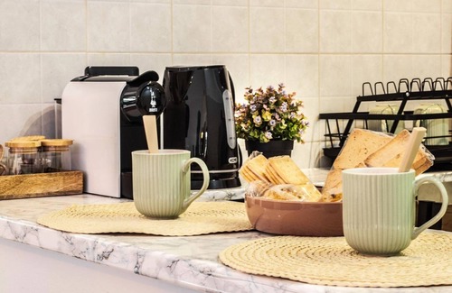 Camnago Volta Apartment | Volta hub- parking lot and garden Lake Como 7min