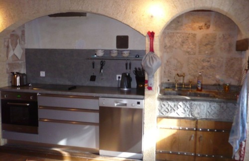 Muret-le-Chateau House | Votre Séjour en Aveyron : Maison de Caractère au Pied D'un Château Médiéval