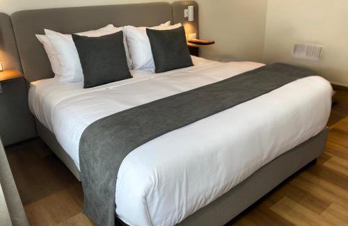 Santa Ana Hotel | VOU Suites by Avia Suites