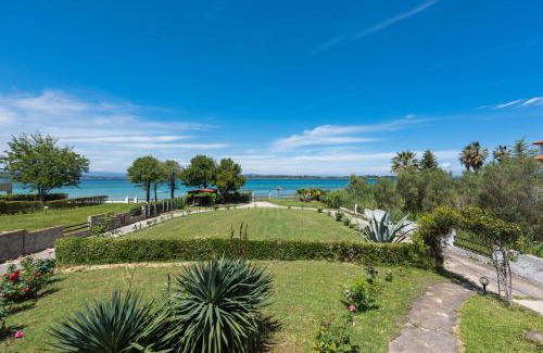 Vourvourou House | Vourvourou Villa Mare Verde by Luxlikehome