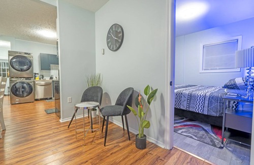 South End Apartment | Vrbo Urban Oasis Steps from the Pier