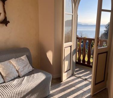 Lesa Apartment | VSC Apartment - Appartamento in villa storica vista lago e piscina