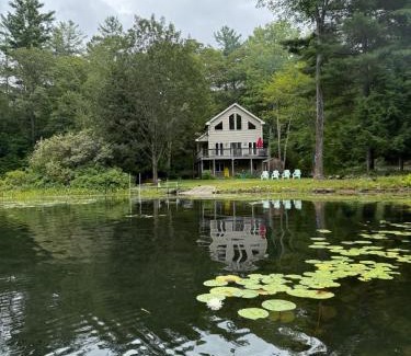 Ludlow House | VT Lake house minutes from Okemo