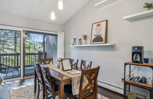 Quechee Condo | VT-Style Saltbox Designed Condo - Mill Run 5E
