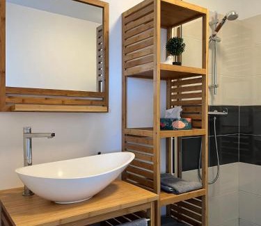 Vannes Apartment | Vue sur les toits historiques de Vannes