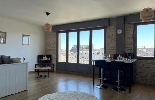 Vannes Apartment | Vue sur les toits historiques de Vannes