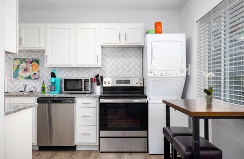 Five Points South Condo | Vulcan’s 4 Unit Hideout- Workspace/WiFi/King Beds