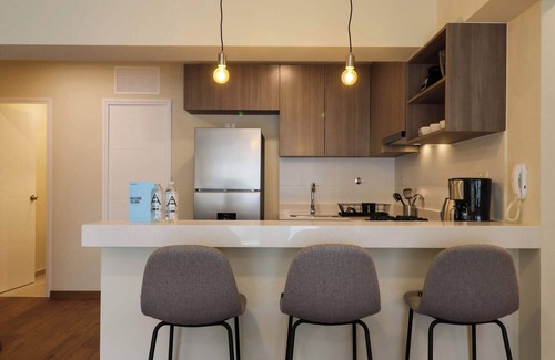 Miraflores Apartment | w* | Comfy 2BR w/Modern Balcony Near Kennedy Park