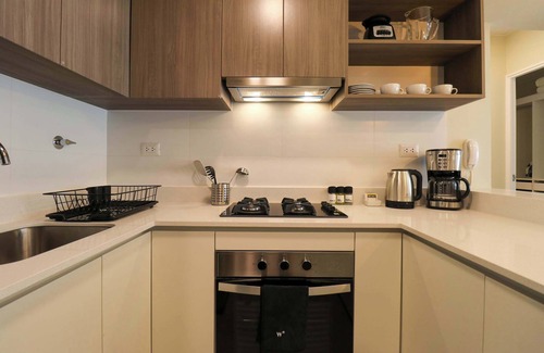 Miraflores Apartment | w* | Comfy 2BR w/Modern Balcony Near Kennedy Park