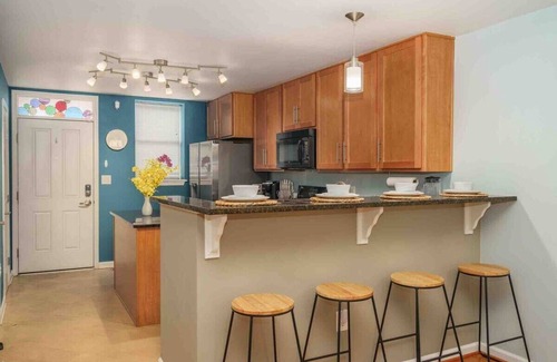 Downtown Baltimore House | °W/D°5 TVs°400Mbps°Self Check-In°Netflix°Parking
