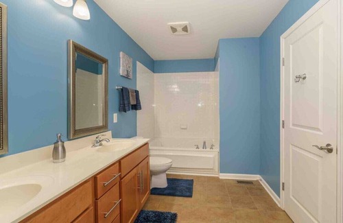 Downtown Baltimore House | °W/D°5 TVs°400Mbps°Self Check-In°Netflix°Parking