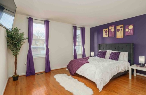 Downtown Baltimore House | °W/D°5 TVs°400Mbps°Self Check-In°Netflix°Parking