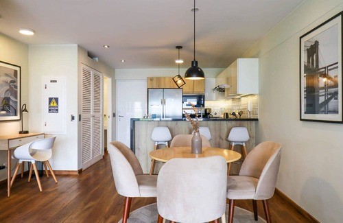 Armendariz Apartment | w Fascinating 1BR With Balcony in Miraflores
