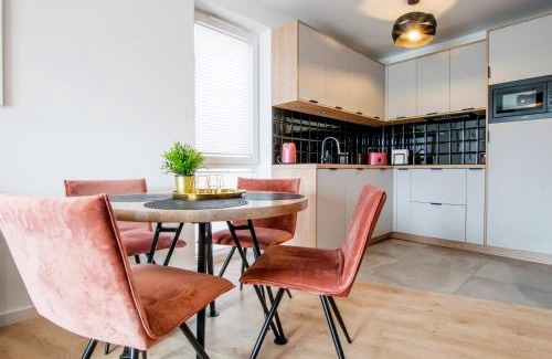 Koszalin Apartment | W&K - White&Grey - Faktura VAT, Netflix, Parking w garażu, Blisko dworca i centrum