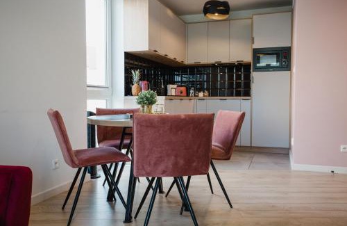 Koszalin Apartment | W&K - White&Grey - Faktura VAT, Netflix, Parking w garażu, Blisko dworca i centrum
