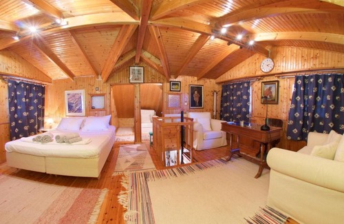 Mazarakata Villa | w Kefalonian Kastro Pool Villa