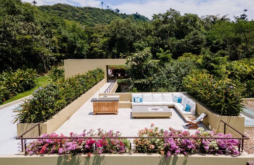 Anapoima Apartment | w Mind-blowing 4BR Villa w Pool at Mesa de Yeguas