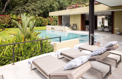 Anapoima Apartment | w Mind-blowing 4BR Villa w Pool at Mesa de Yeguas