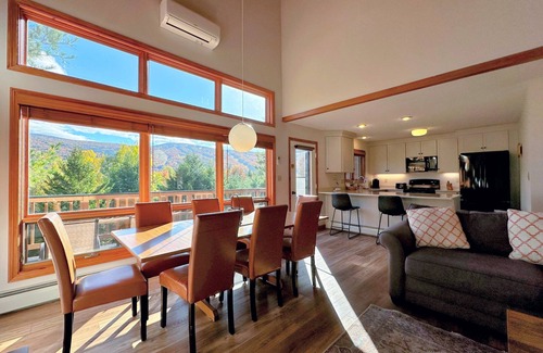 Bretton Woods House | W29 Renovated Bretton Woods condo with ski slope views, A/C, fireplace and fast wifi, Dog Friendly!