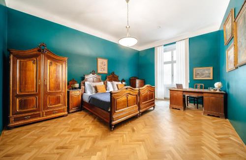 Nove Mesto Apartment | WagnerStays Grand Nest 6BD Billiard&Sauna&Cinema