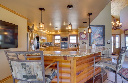 Wagoner Cabin | Wagoner Vacation Rental on 20 Acres w/ Horse Ranch