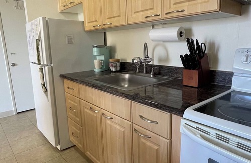Waikiki Condo | Waikiki beach 1bd free Parking Pool AC with amazing views