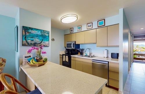 Wailua House Lots House | Wailua Bay View Condo w/Private Washer/Dryer, Free WiFi, Shared Pool