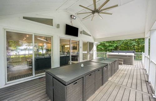 Bumpass House | Wake & Lake: Your Relaxing Lakefront Retreat on the Private Side of Lake Anna