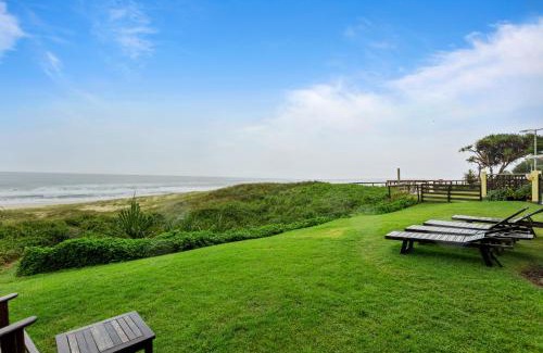 Mermaid Beach Apartment | Wake to Waves in Spacious 3-Bed Beachfront Unit