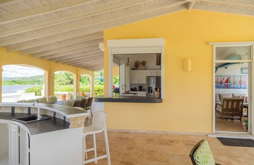Mamora Bay Villa | Wake up in paradise at this amazing villa for couples and families