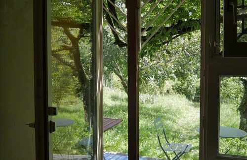 Staad Apartment | Wake up to the sound of waves and fall asleep to the sound of waves! 5 min to the lake