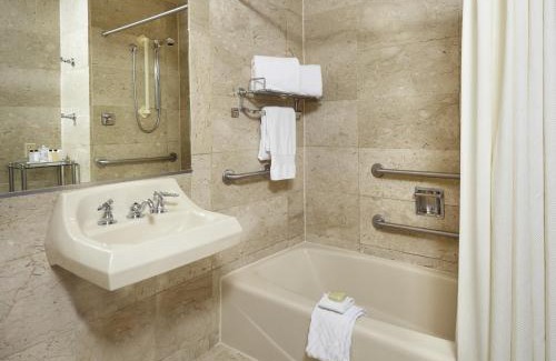 Midtown East Hotel | Waldorf Astoria New York
